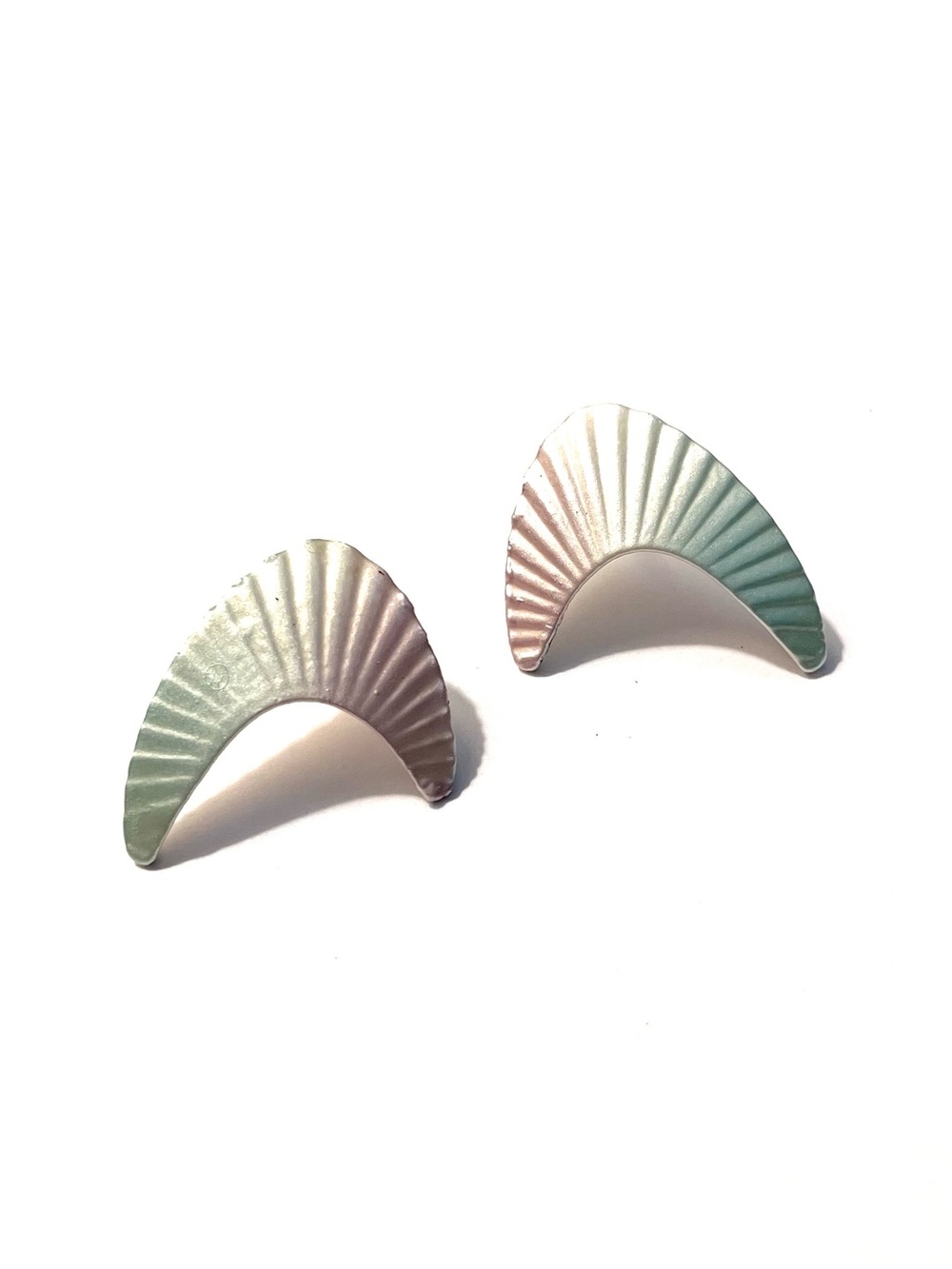 Vintage Metal Fan-Shaped Crescent Earrings in Mint and Pale Pink